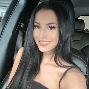 Meet your Posher, Liz